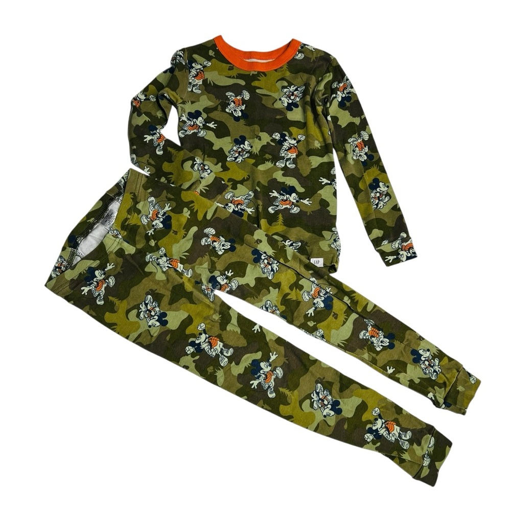 GAP Kids Green and White‎ Pajama Set
